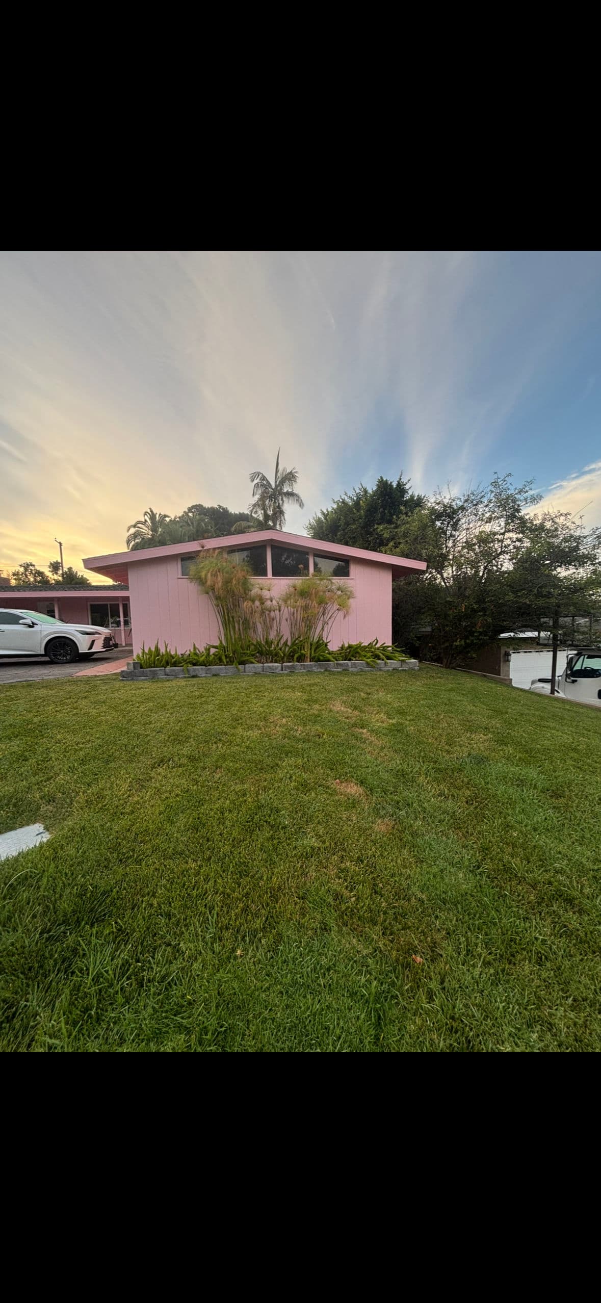 Gallery photos for Palm Springs-Inspired Exterior Paint Job with a Smooth Finish: Image #3
