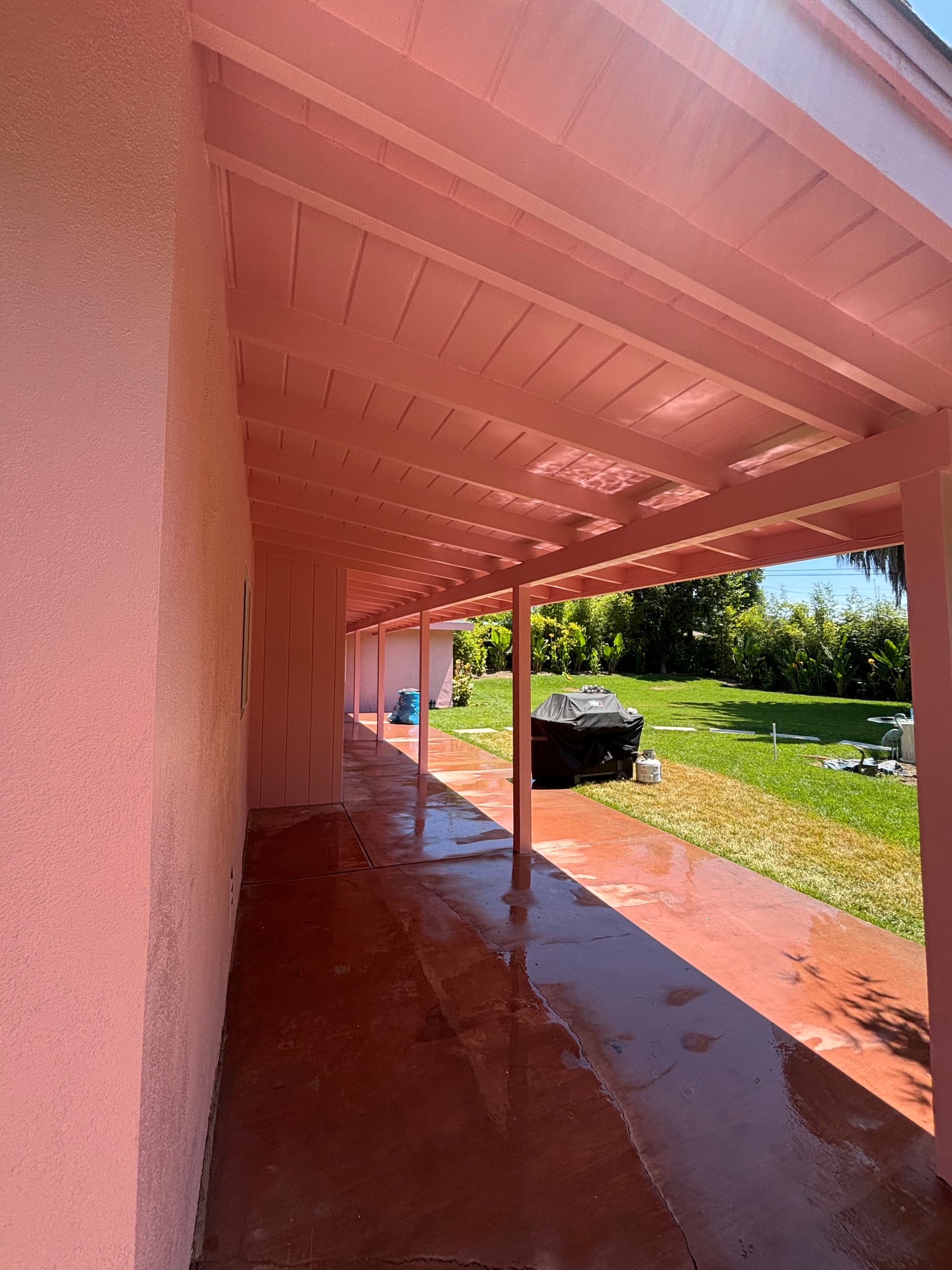 Gallery photos for Pink Exterior Paint Done Right on This Mid-Century Home: Image #3